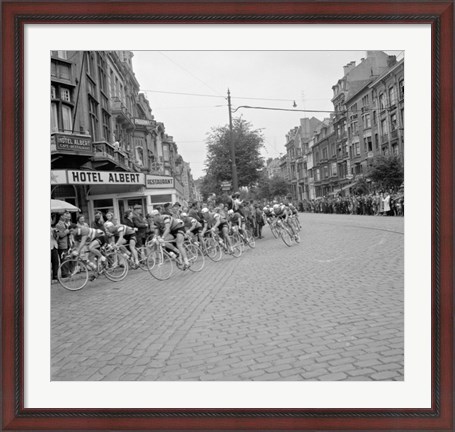 Framed Cyclists in action tour de france 1960 Print