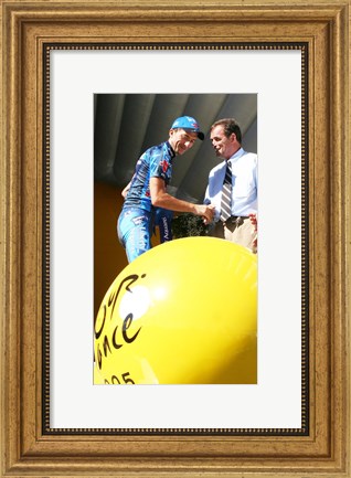 Framed Marcos Serrano, Bernard Hinault, Tour de Francia 2005 Print