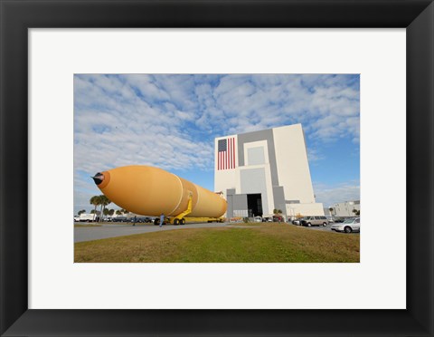 Framed External Tank 130 Rolls Toward Kennedy Space Center&#39;s Vehicle Assembly Building Print