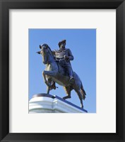 Framed Statue of Sam Houston pointing towards San Jacinto battlefield against blue sky, Hermann Park, Houston, Texas, USA