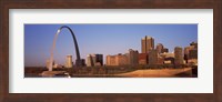 Framed Gateway Arch along Mississippi River, St. Louis, Missouri, USA 2013