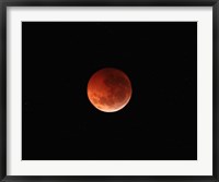 Framed totality phase of a lunar eclipse during the 2010 solstice