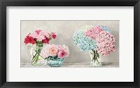 Fleurs et Vases Blanc Framed Print